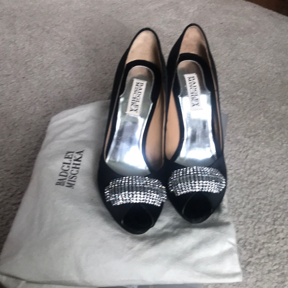 HA LAMA back satin pump heels